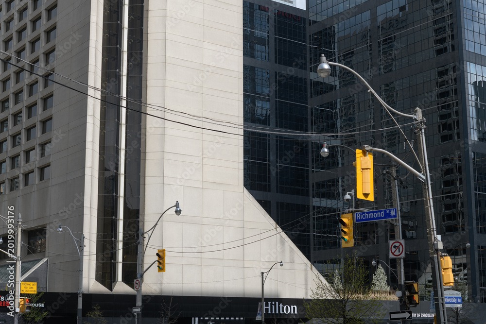 Fototapeta premium west elevation of Hilton hotel at Richmond St W and University Av, Toronto