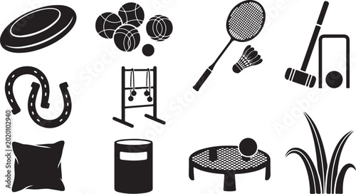 Cuadro en lienzo Set of black silhouettes representing outdoor lawn games, including frisbee, boc