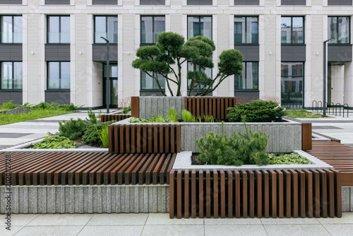 Fotografía a modern residential complex with pedestrian areas and green spaces, urban impro