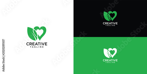 Obraz na płótnie Elegant line art logo design showcasing a harmonious blend of a heart and delica