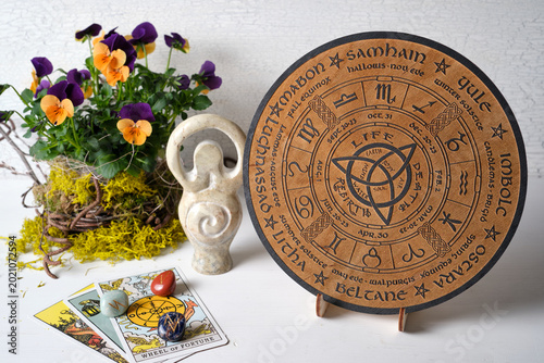 Canvas Print Wheel of the Year engraved with the eight pagan festivals
