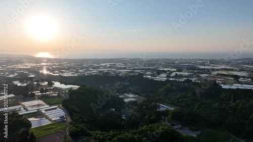 富山県滑川市から夕方の富山市を眺めた風景