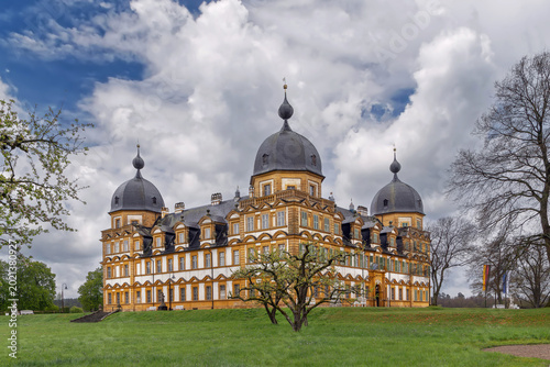Cuadro en lienzo Three quarter view of Schloss Seehof in Memmelsdorf Germany