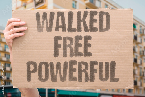 Tableau sur toile "Walked Free Powerful" The wealthy and connected walk free from charges that imprison ordinary people