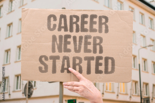 Foto "Career Never Started" Young workers enter adulthood but never gain a foothold in stable employment