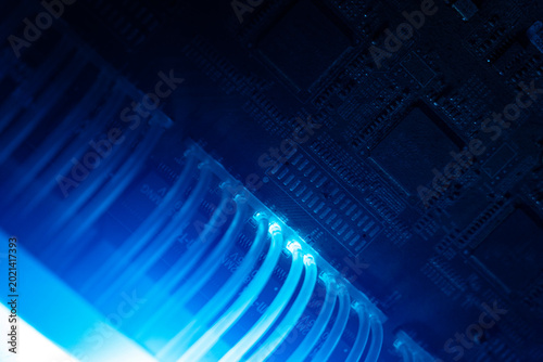 Foto Close-up of Data Cables and Circuit Board