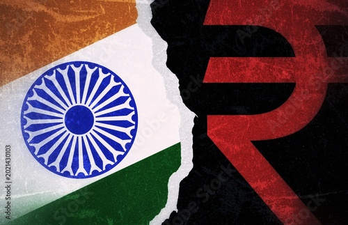 Foto Indian Rupee crashes against US dollar