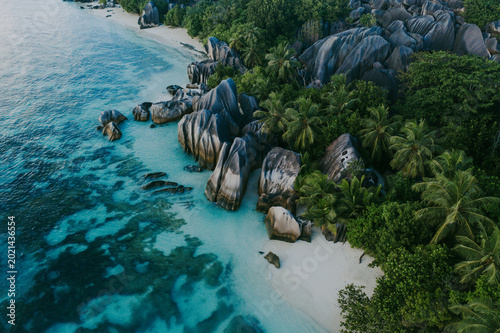 Schilderij op canvas Beautiful island in the seychelles