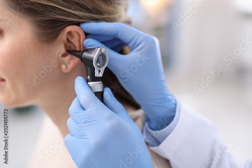 Bild auf Leinwand Hearing test