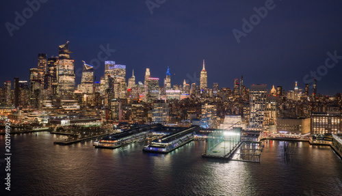 Schilderij op canvas New York with Manhattan Tower at night