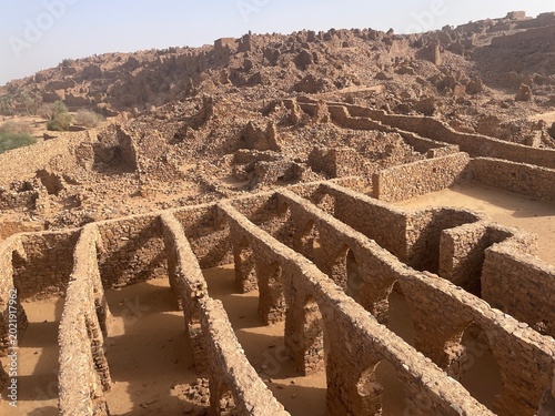 Photos View over roofless prayer hall ruins in historic Ouadane, Mauritania