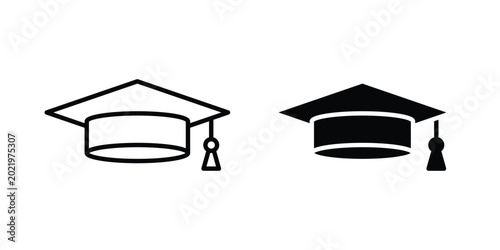 Tableau sur toile Graduation hat icon. Doodle Icon in Minimal Line Art Style