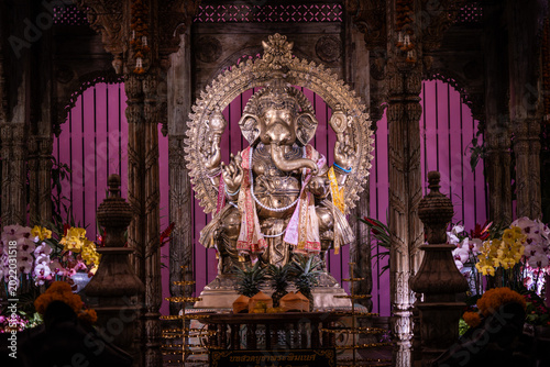 Photos Ganesha Statue Silver Gold Night Purple Light Thailand Hindu God