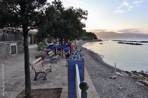 Pioppi - Scorcio del lungomare all'alba