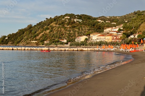 Pioppi - Spiaggia dal lungomare all'alba