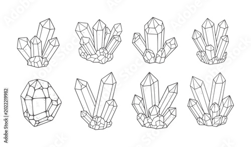 Foto Collection of hand drawn crystal clusters and single crystal mineral geode quart