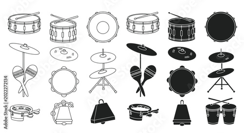 Fotografie Percussion Instruments Collection: Drums, Cymbals, Maracas, Tambourine, Cowbell,