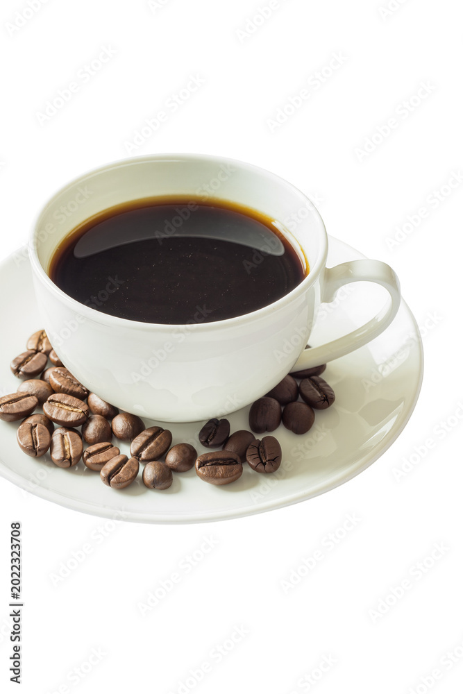 Obraz premium Isolated cup of hot black coffee with scattered roasted coffee beans on a white saucer