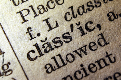 Tableau sur toile Word classic on dictionary page, macro close up