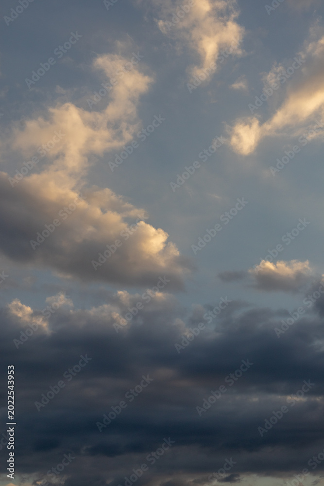Fototapeta premium Dramatic Sky with Clouds at Sunset