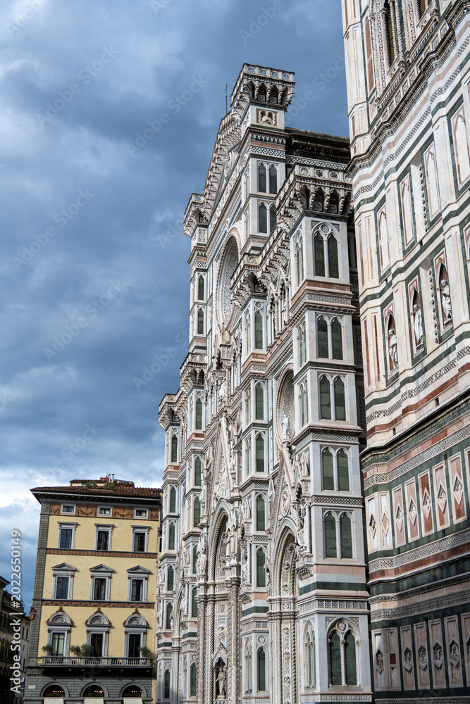Fototapeta premium Cathedral facade of Santa Maria del Fiore, Florence