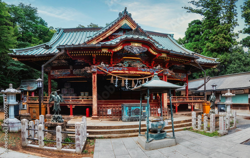 Foto Shinto shrine at Takao Mountain (Takao-san), Tokyo, Japan.