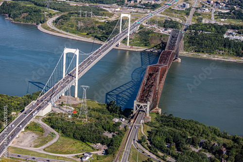 Obraz na plátně Aerial view of Quebec bridge and st Lawrence river
