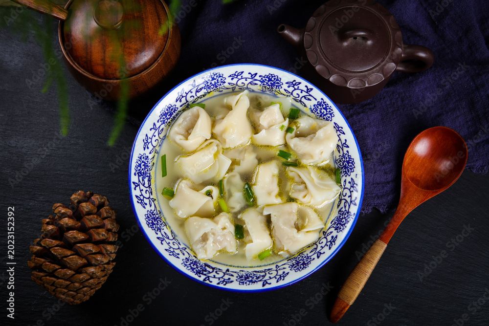 Ταπετσαρία Clear Wonton Soup with Scallions and Tea Set