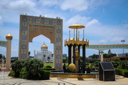 Canvas Print Masjid Omar 'Ali Saifuddien mosque general view, Bandar Seri Begawan, Brunei
