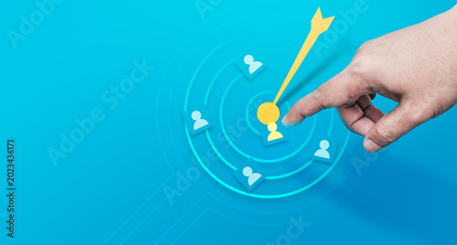 Φωτογραφία Business target audience selection concept, hand pointing customer icon on digit