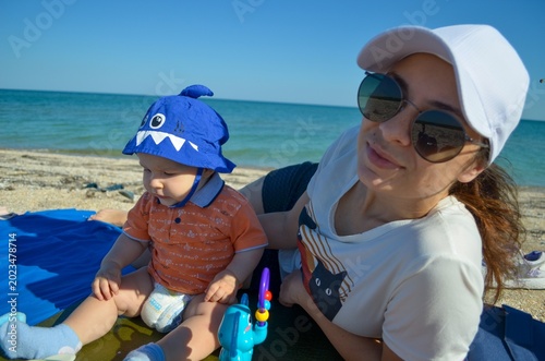Φωτογραφία A vibrant seaside lifestyle portrait captured on Obytichna Spit in Zaporizhzhia Oblast, Ukraine