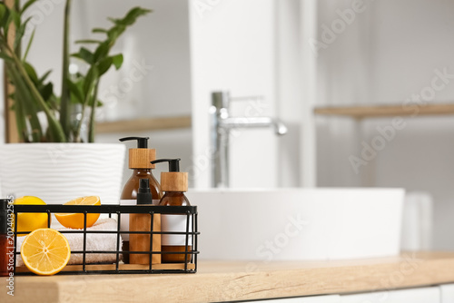 Natural cleaning supplies w...