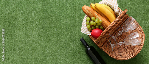 Wicker picnic basket with t...
