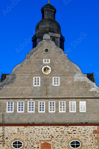Frontansicht der barocken Schlosskirche von Schloss Eisenbach bei Lauterbach, Hessen 