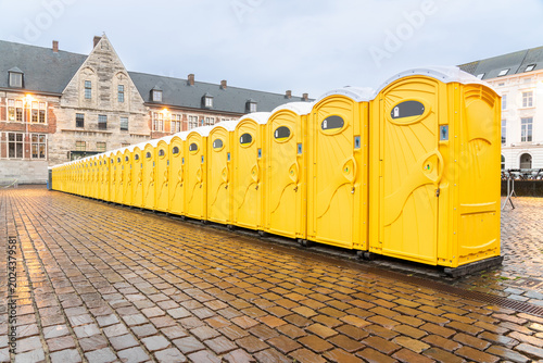 outside toilet along the street