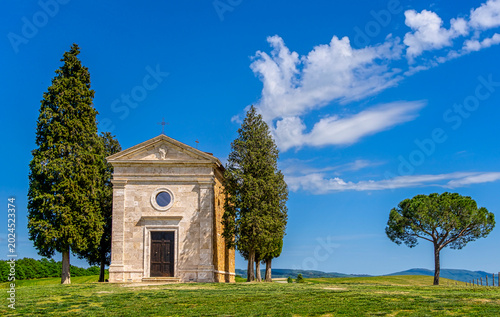 Canvastavla Capella della Madonna di Vitaleta, UNESCO Weltkulturerbe an der Panoramastraße z
