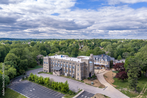 Fotografie Pennsylvania Institute of Technology — Historic Stone Collegiate Gothic Building