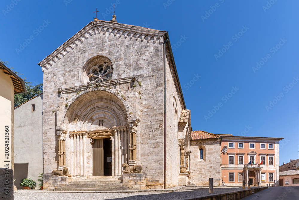 Obraz premium The Collegiata di San Quirico Church view in San Quirico d'Orcia Town of Tuscany
