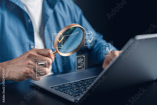 Foto Digital document quality assurance and compliance audit management
