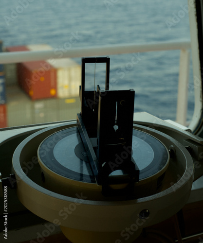 Tableau sur toile Closeup view of gyro compass with azimuth circle