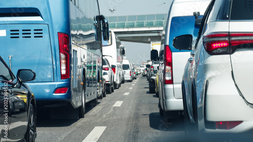 Photos Dense City Traffic With Cars And Bus On Busy Highway, Urban Transportation Conge