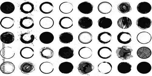 Bild auf Leinwand Set of distressed circle stamps and hand drawn ink brush stroke frames isolated