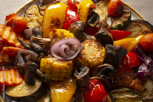 Tableau sur toile Warm roasted vegetable platter with corn, mushrooms, peppers and eggplant, charr