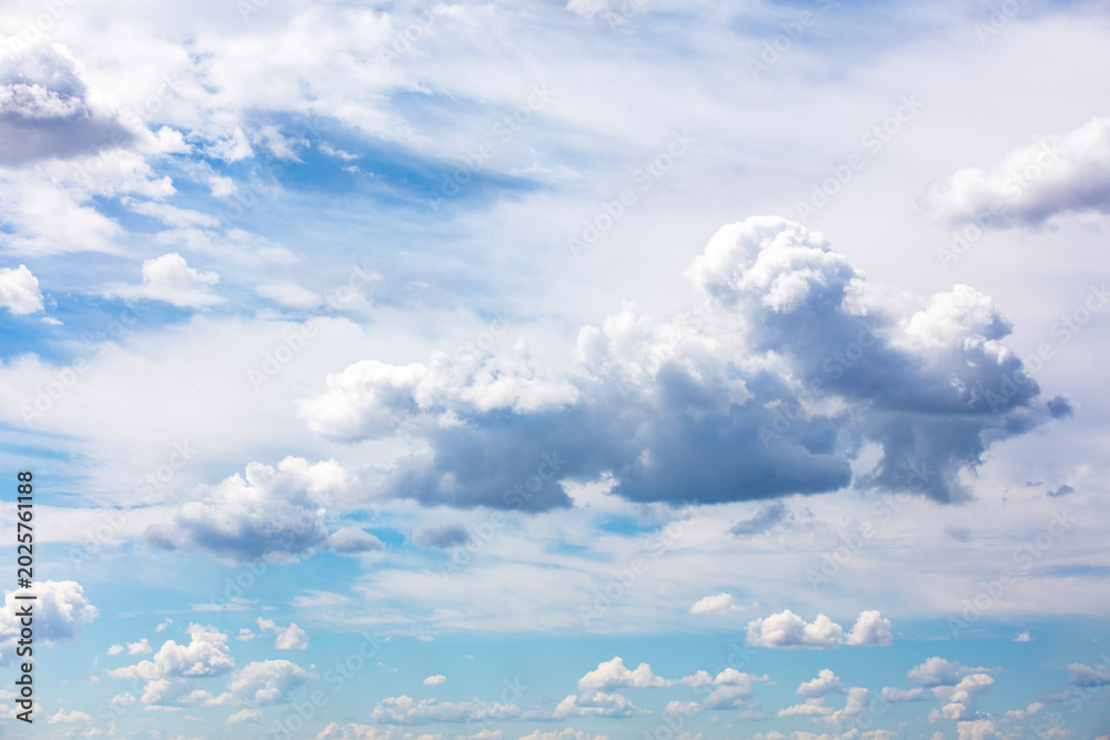 Obraz premium Beautiful cloudy sky. Daylight Sky texture. Abstract nature background