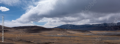 Photos clouds over the mountains,lake and mountains，lake and mountains，Scenery of the u