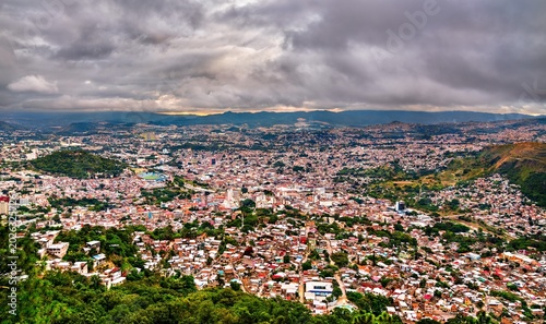 Bild auf Leinwand Aerial skyline of Tegucigalpa from Christ of the Picacho