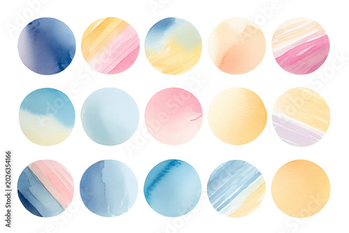 Set of circle hand drawn Isolaten on white background