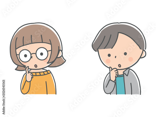 下を向いて考え込む男の子と女の子