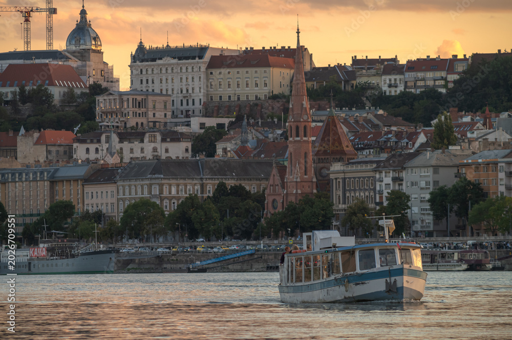 Fototapeta premium Danube river, Budapest sunset