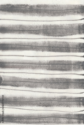 Fondo de acuarela de líneas. Rayas horizontales en acuarela. Fondo vintage. Hecho a mano con textura real. Efecto diluido en tonos grises y negros